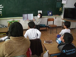 11月21日(金)　読み聞かせ