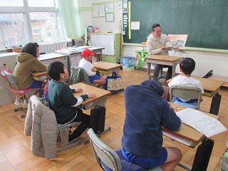 12月19日(金)　読み聞かせ